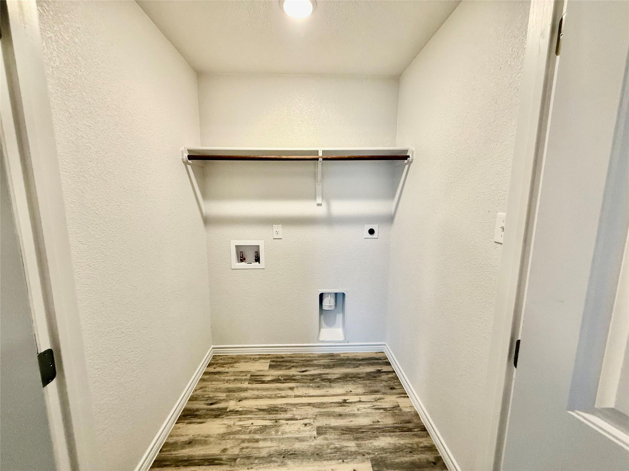 209 Dolphin Dr #b Property Photo 14