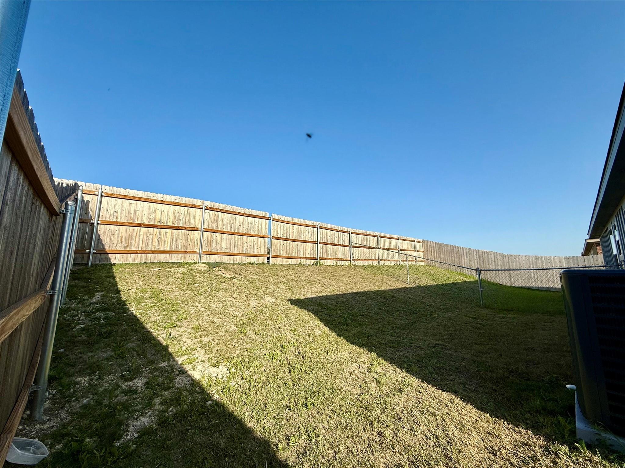 209 Dolphin Dr #b Property Photo 16