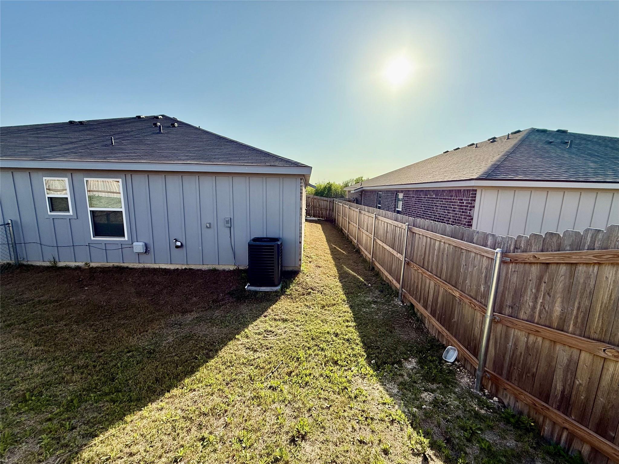 209 Dolphin Dr #b Property Photo 17