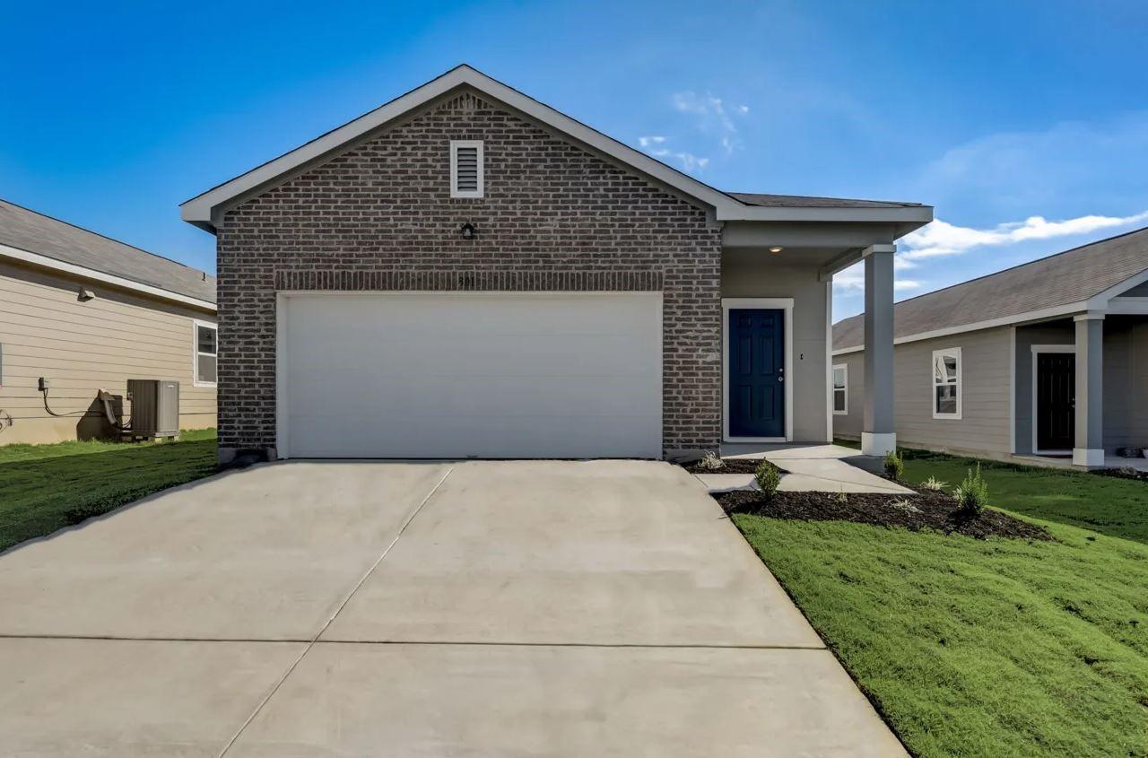 219 Enforcer Loop Property Photo