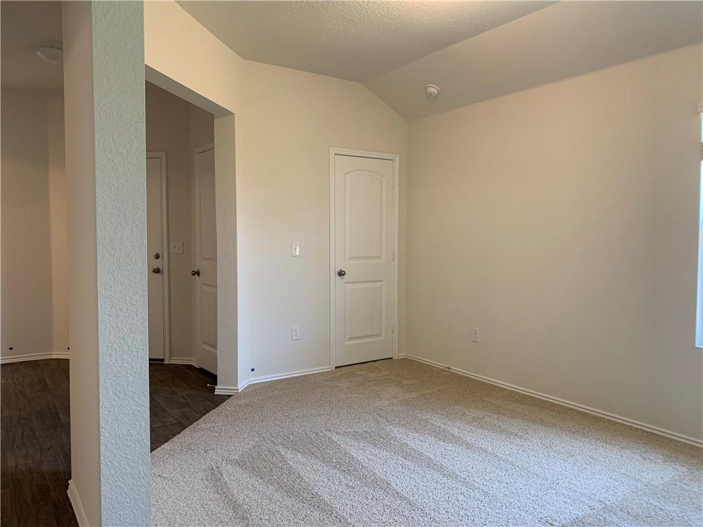15109 Custis Ln Property Photo 6