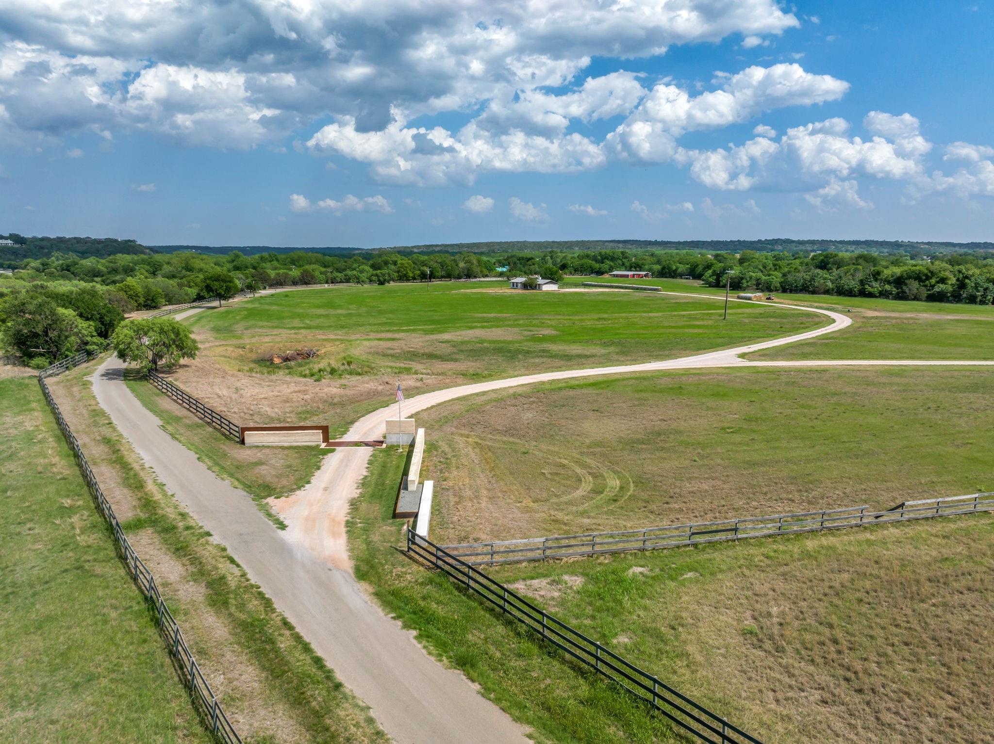 1111 Cimarron Ranch Rd Property Photo 5