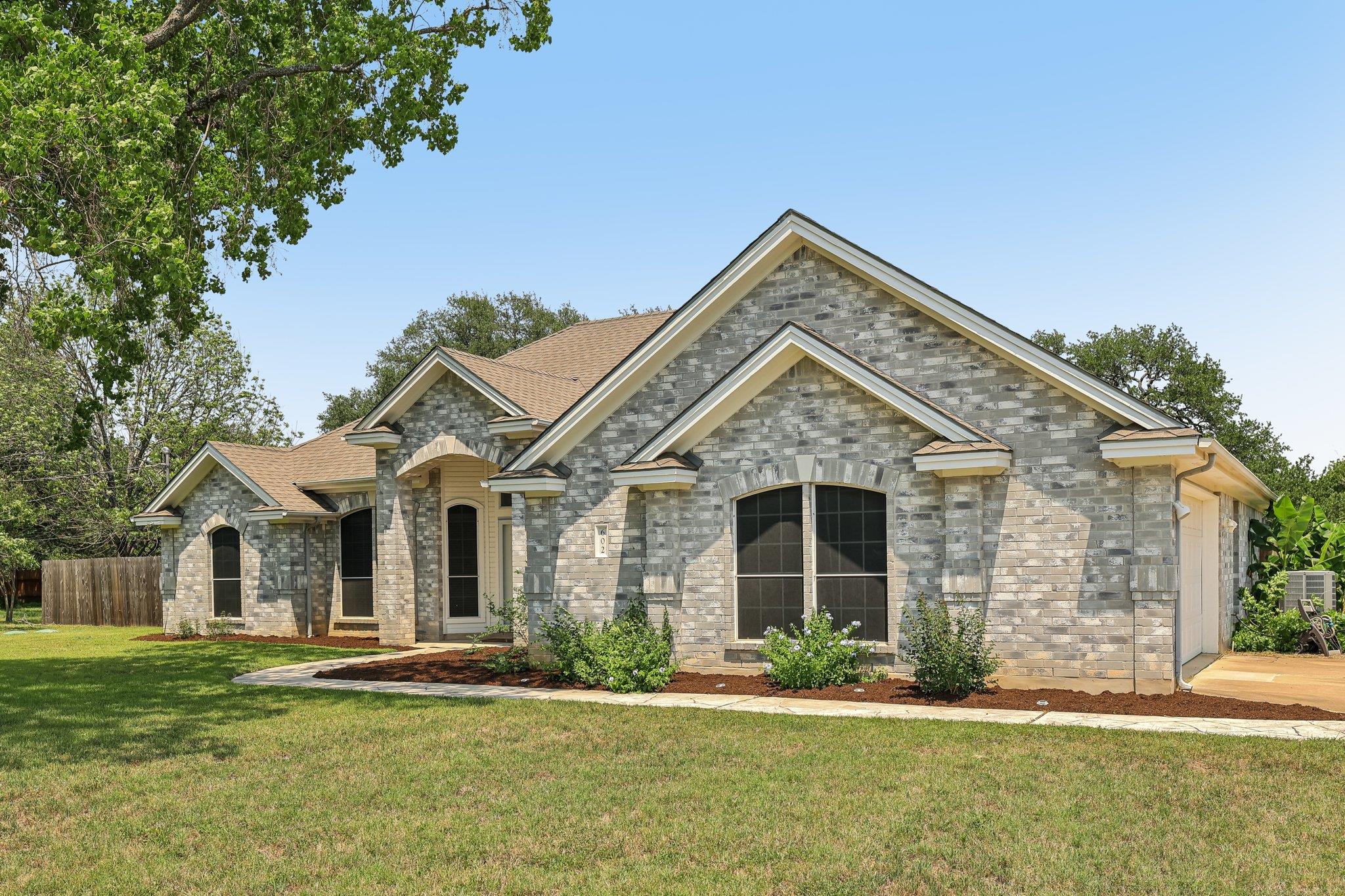 602 Leisurewoods Dr Property Photo