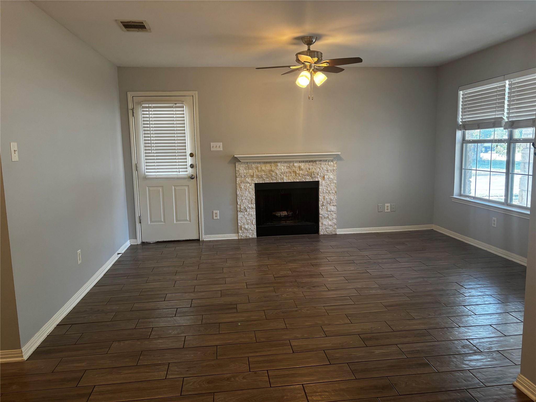 501 Texas Ave Property Photo 5