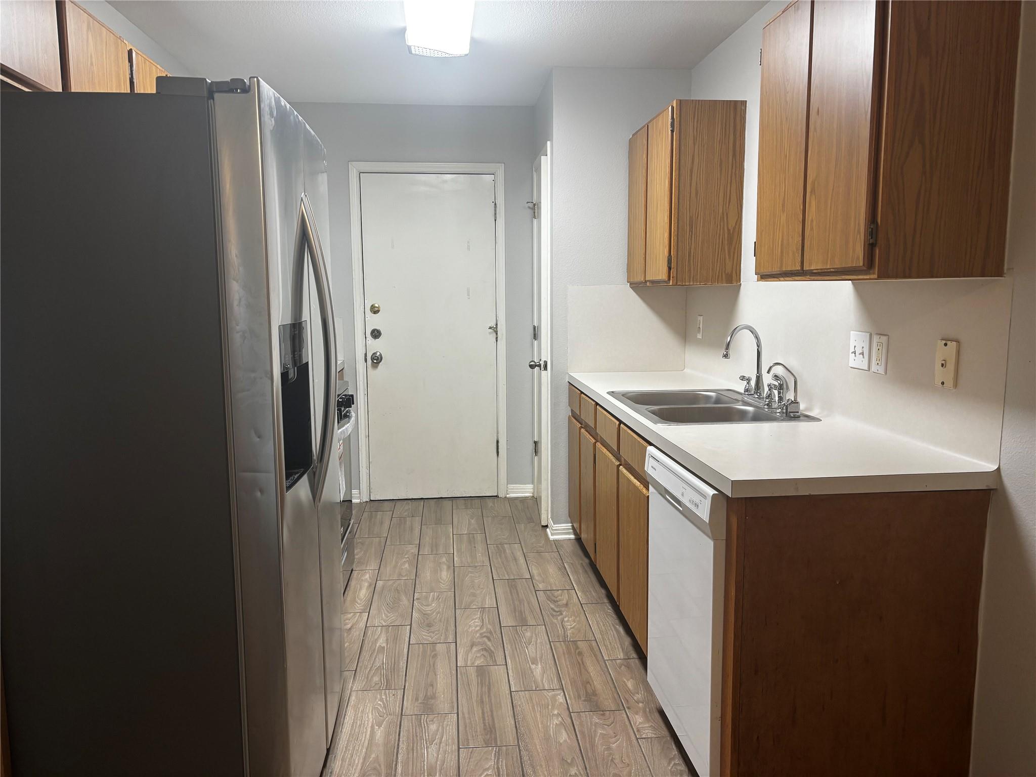501 Texas Ave Property Photo 10