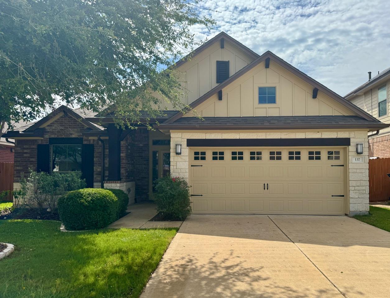 137 Navigator DR Property Photo 1