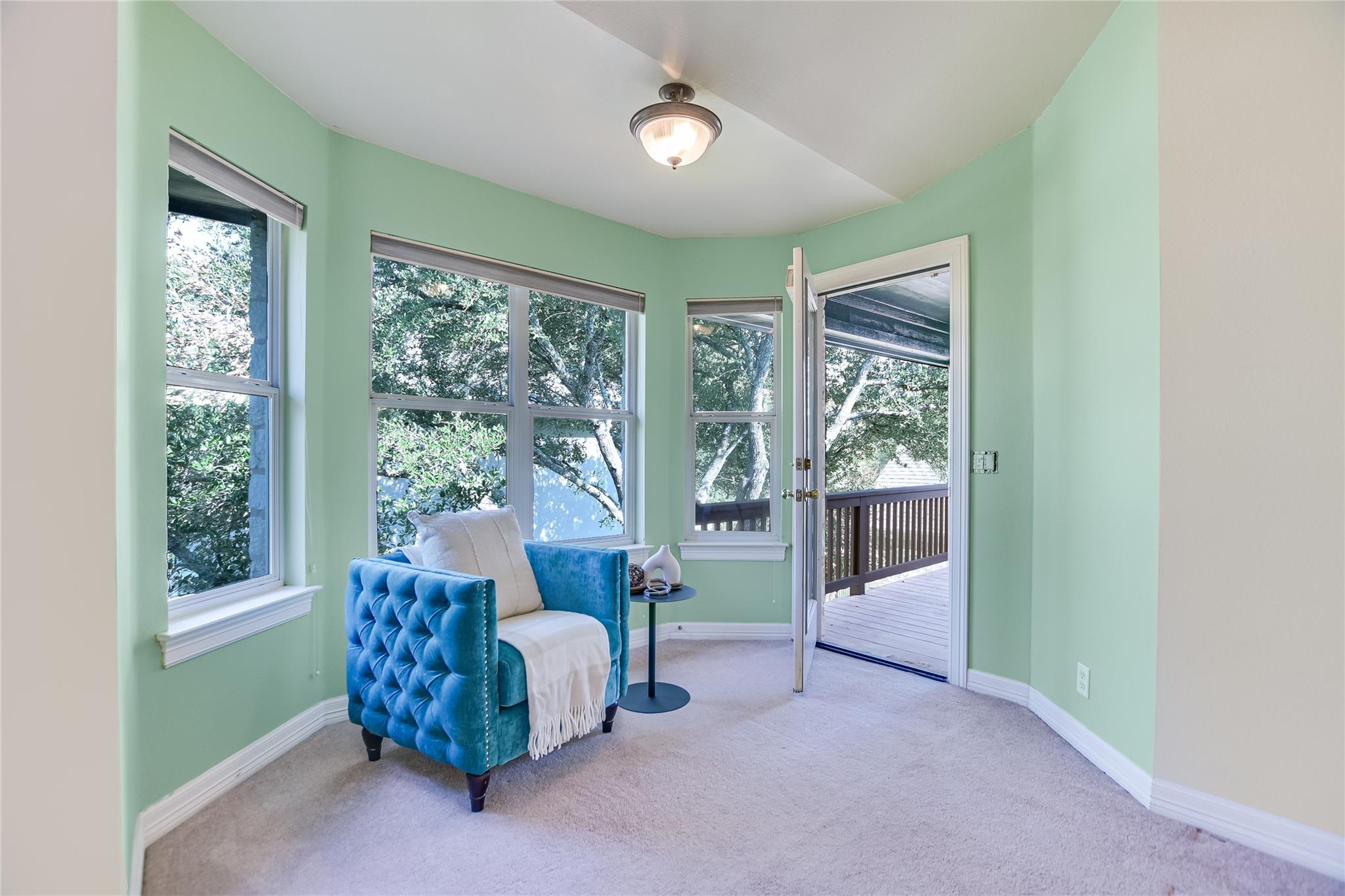 4700 Interlachen Ln Property Photo 10