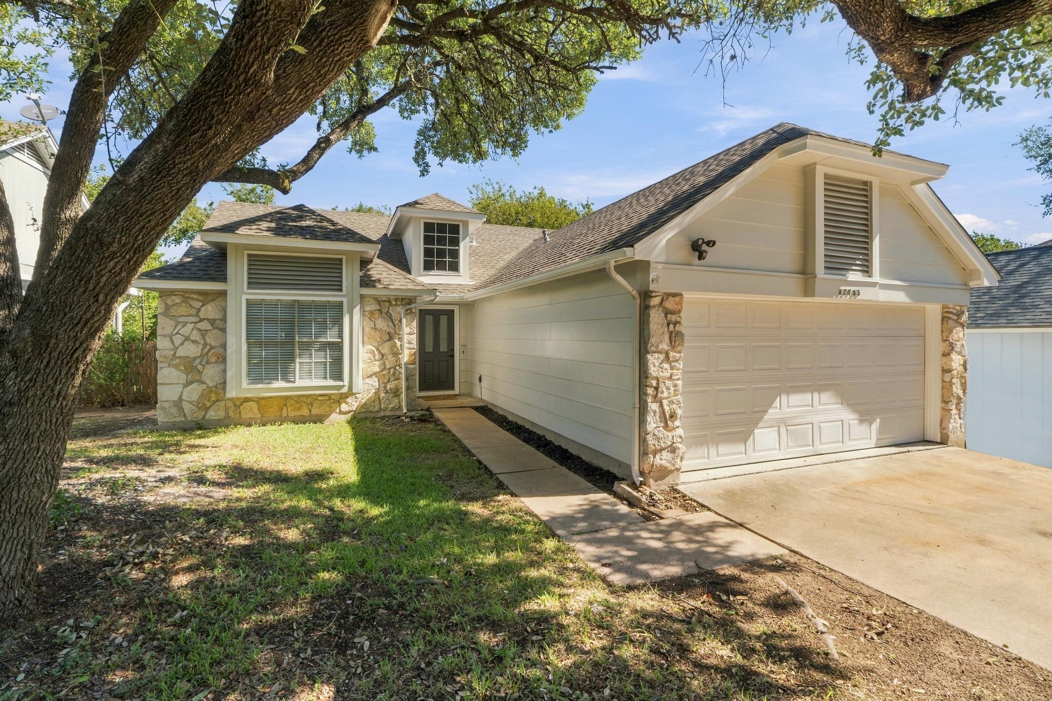 12735 Magnolia Mound Trl Property Photo 4