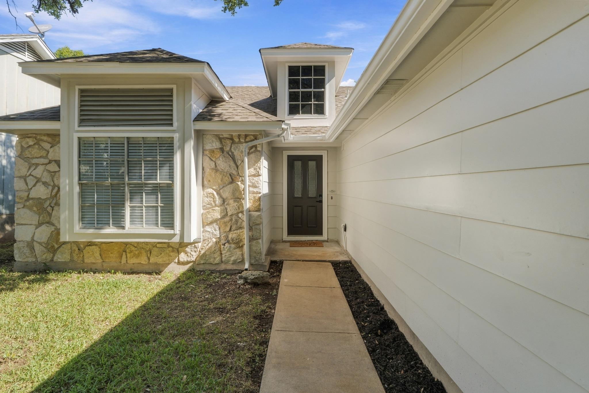 12735 Magnolia Mound Trl Property Photo 5