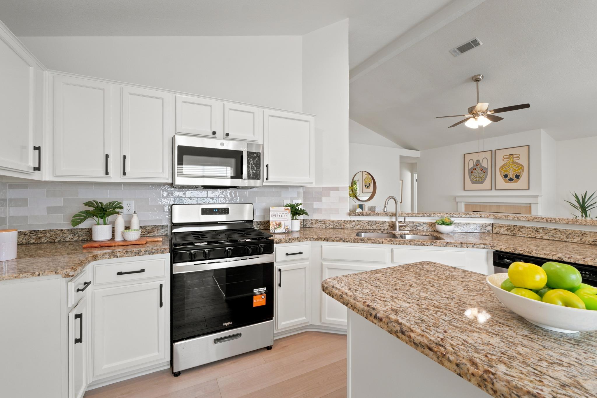 12735 Magnolia Mound Trl Property Photo 17
