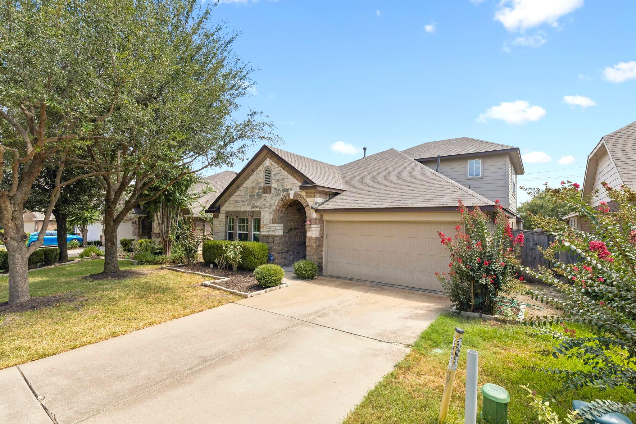 1729 Hidden Springs Path Property Photo 3