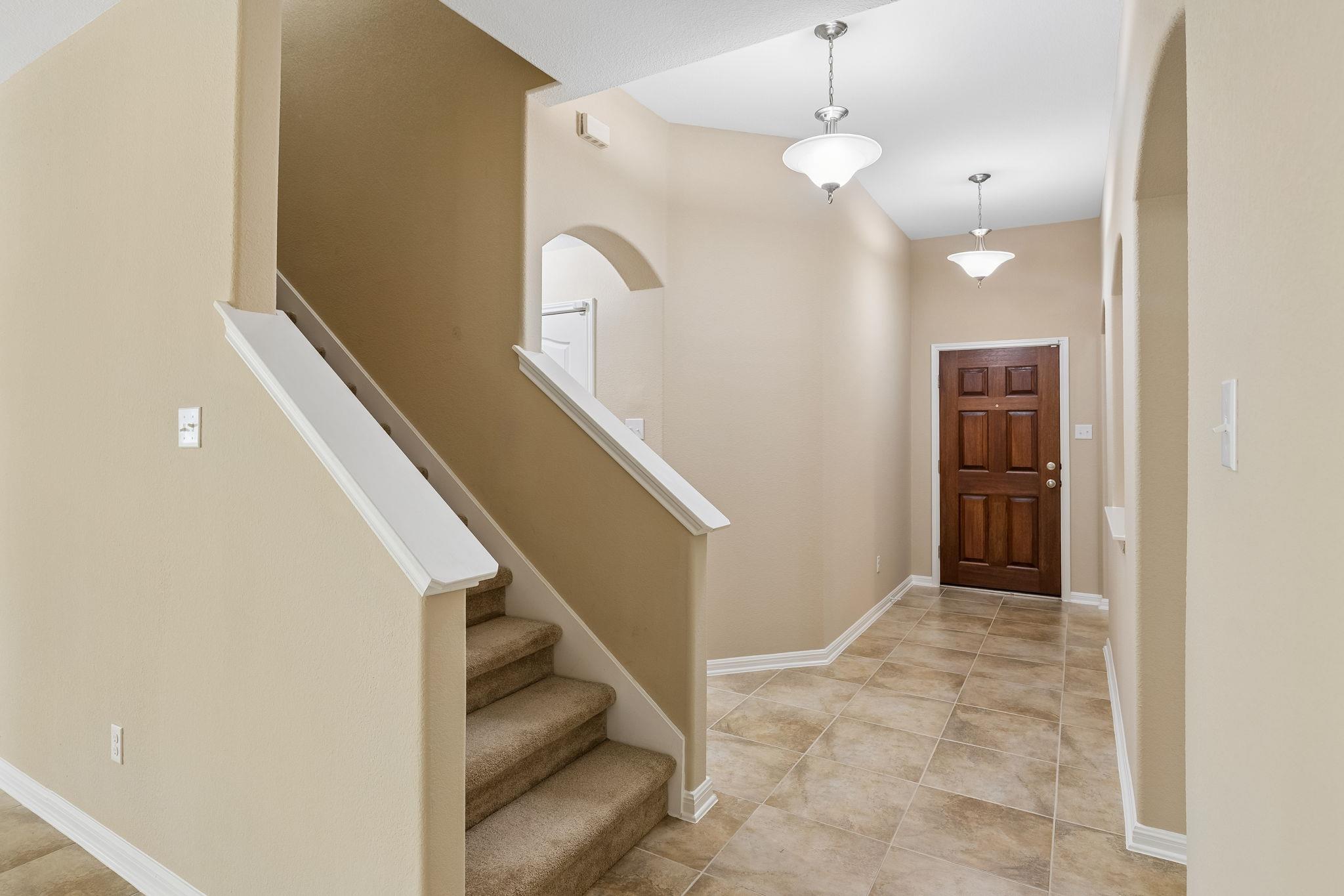 1729 Hidden Springs Path Property Photo 4