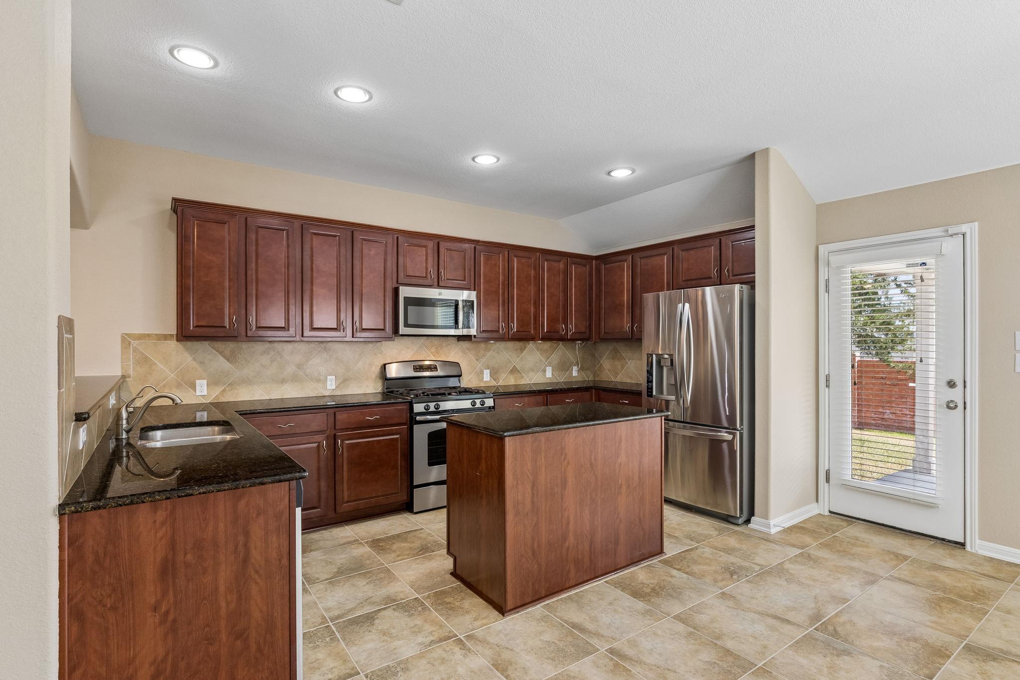 1729 Hidden Springs Path Property Photo 15
