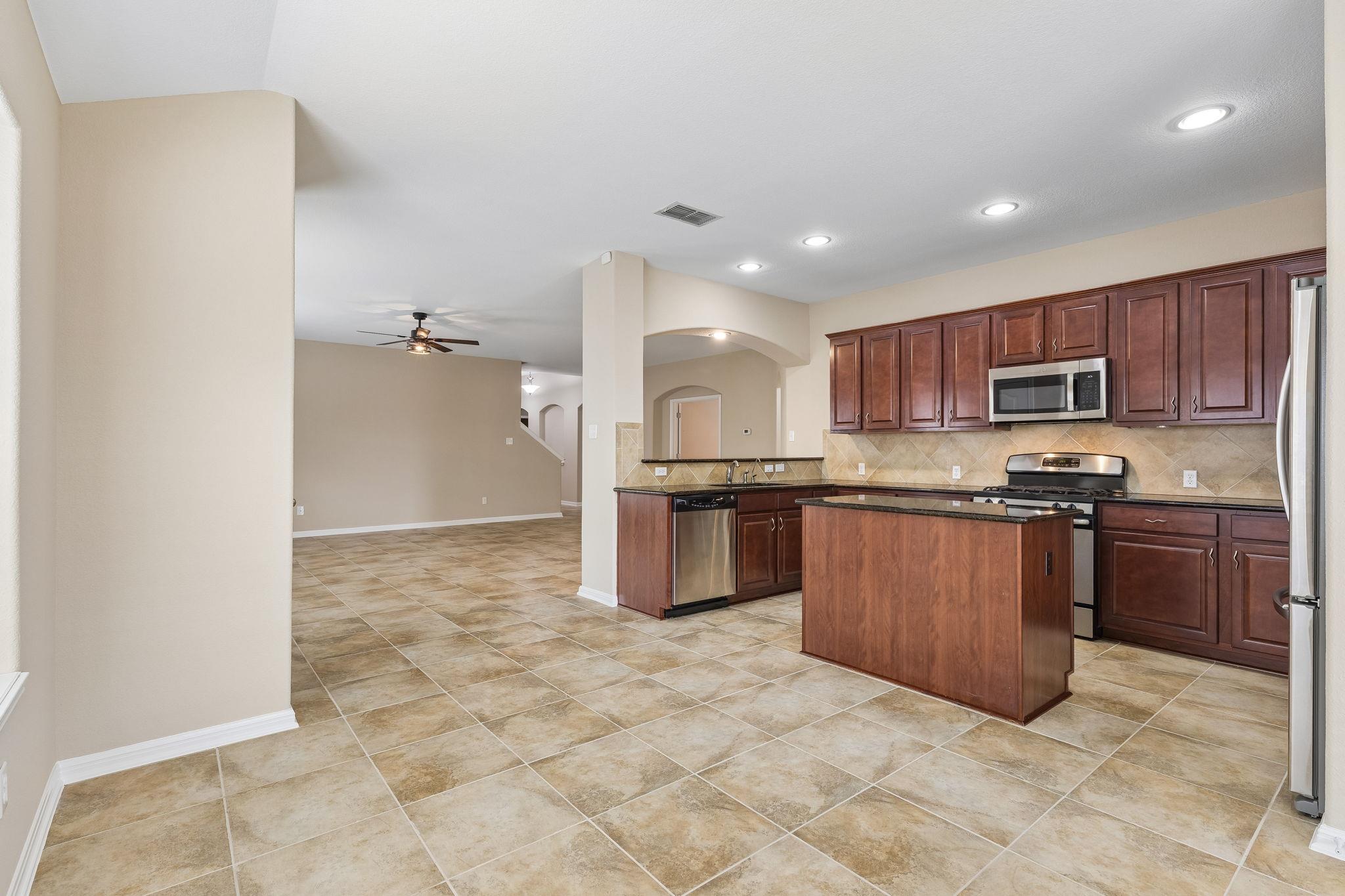 1729 Hidden Springs Path Property Photo 19