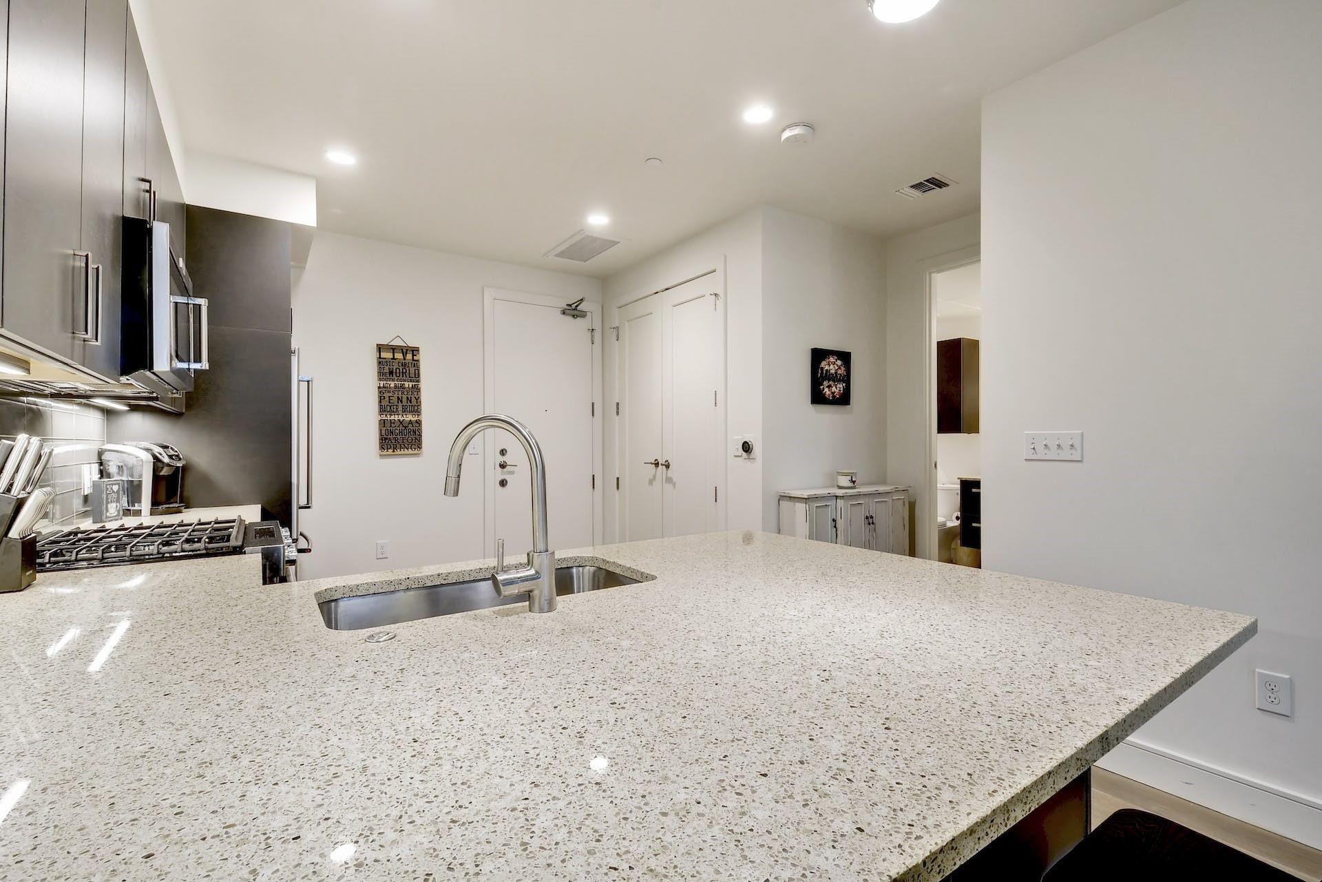 222 West Ave #1911 Property Photo 7