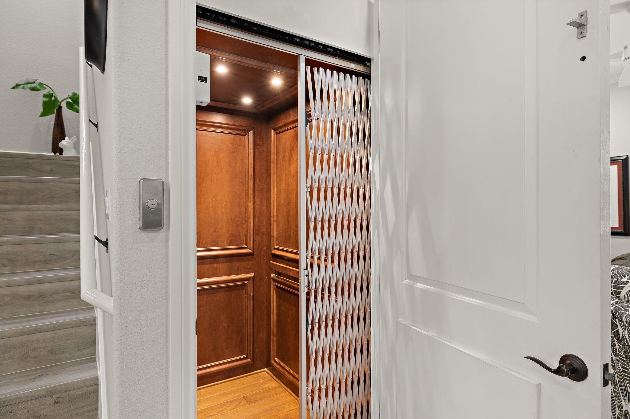 1013 Highknoll Ln Property Photo 14