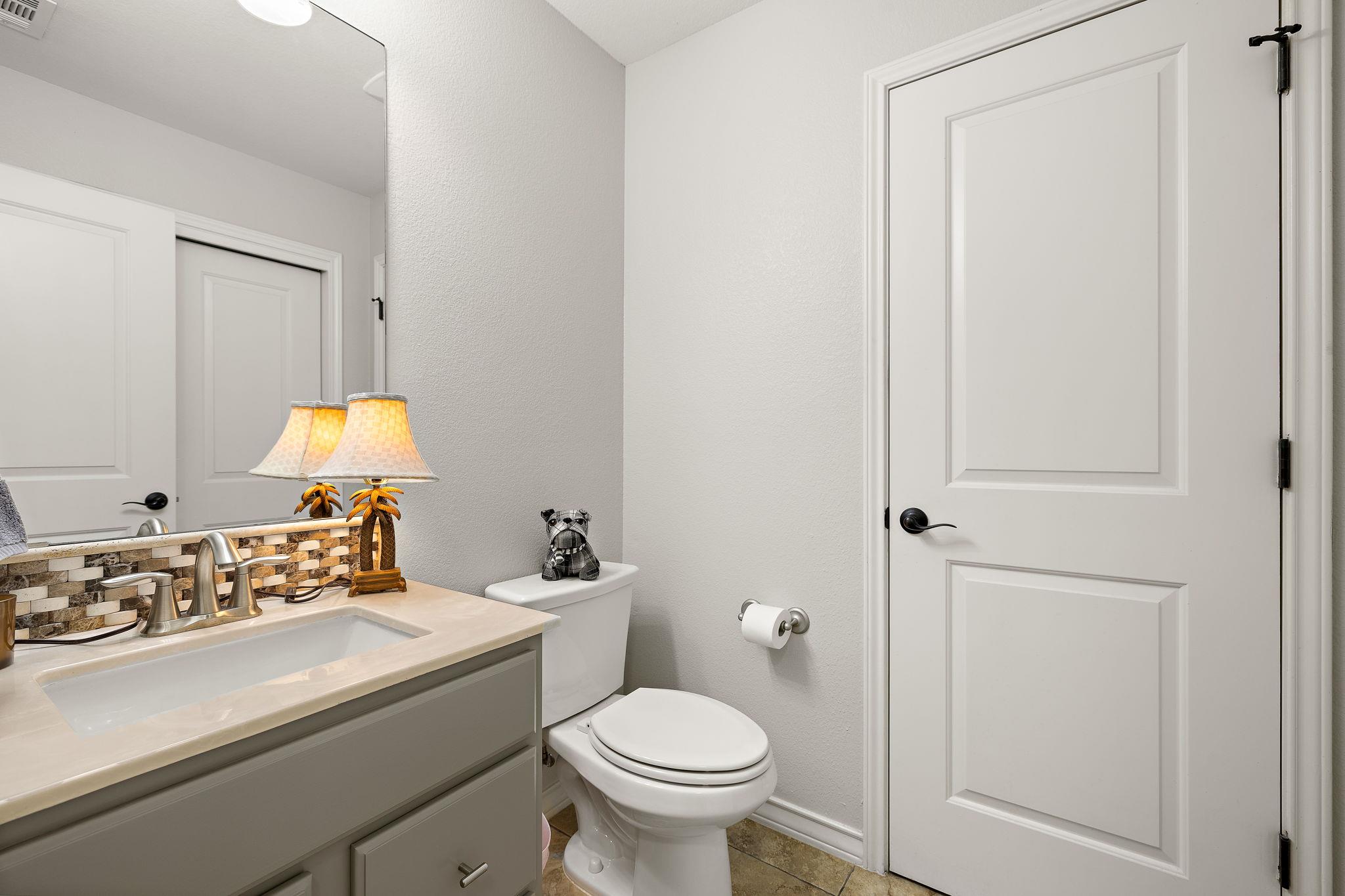 1013 Highknoll Ln Property Photo 27