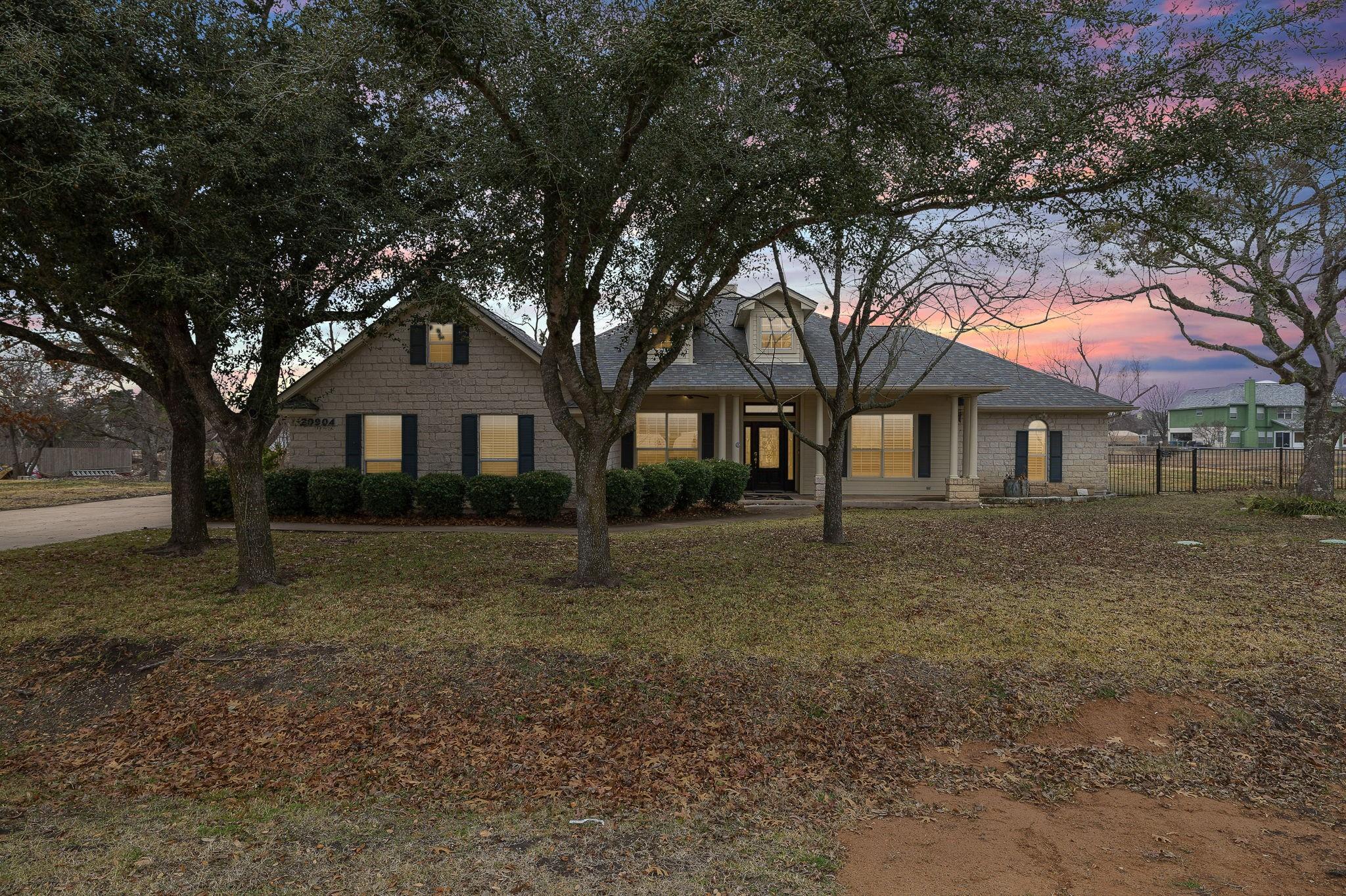 20904 Apache Plum Ln Property Photo