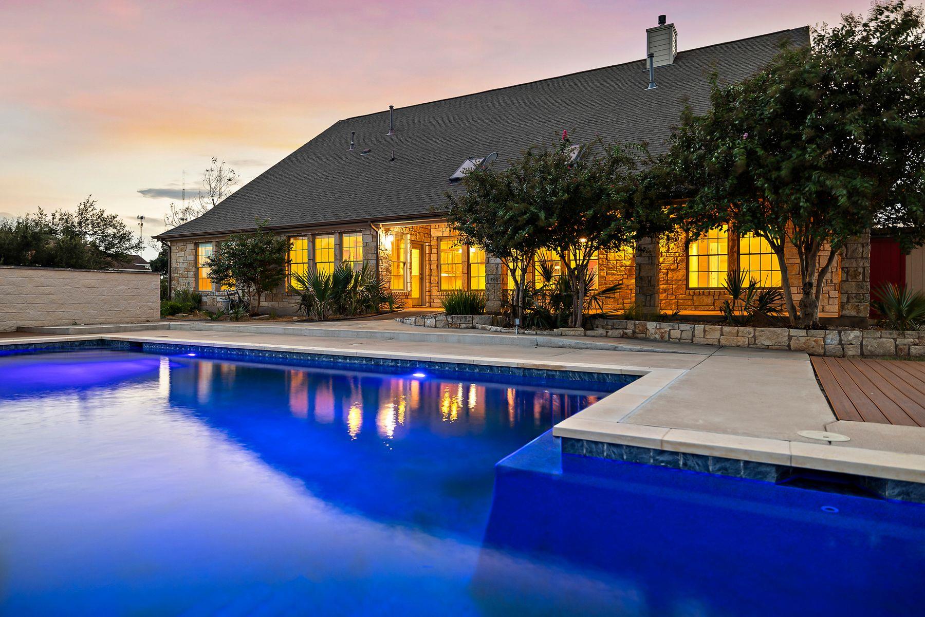 366 Whirlaway Property Photo 6