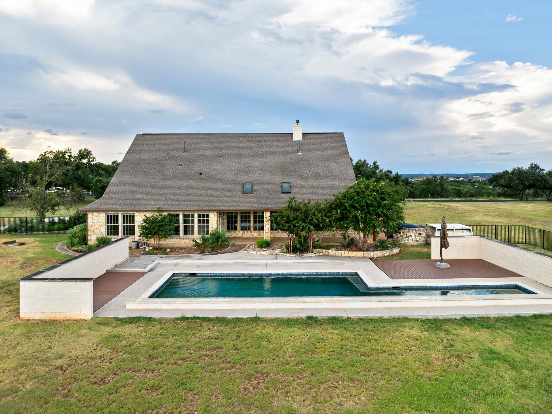 366 Whirlaway Property Photo 32