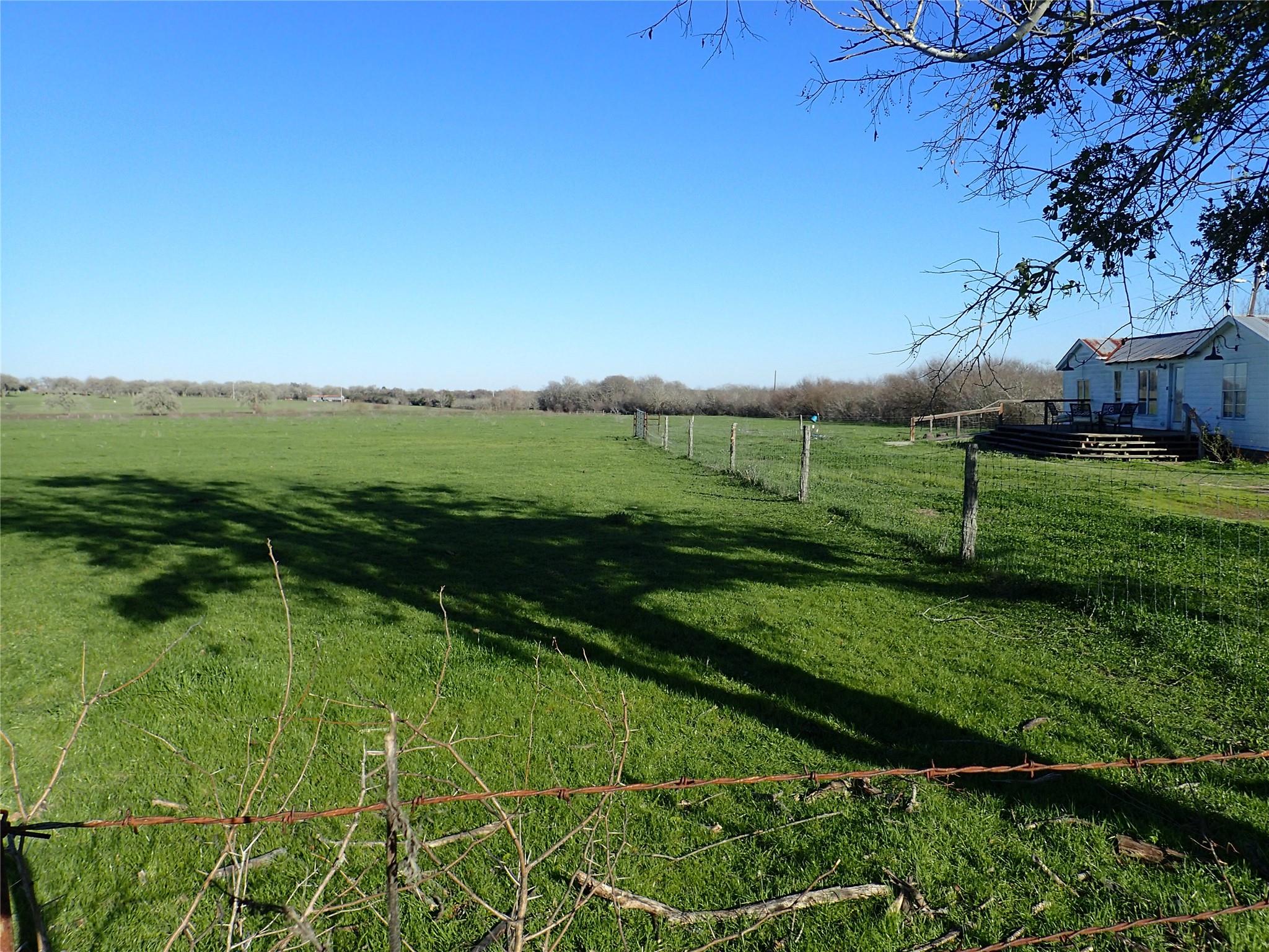 471 Fm 1296 Property Photo 6