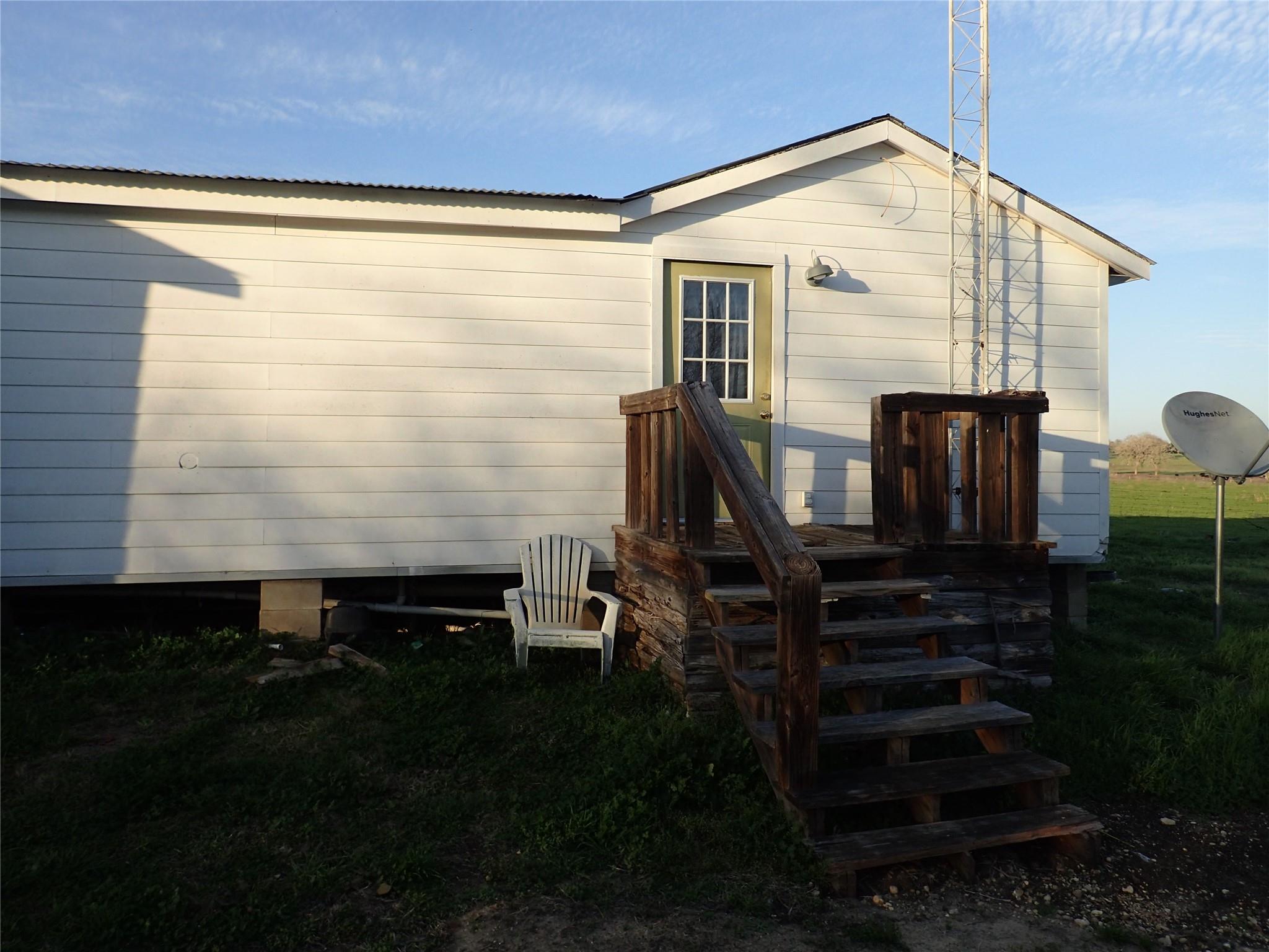 471 Fm 1296 Property Photo 22