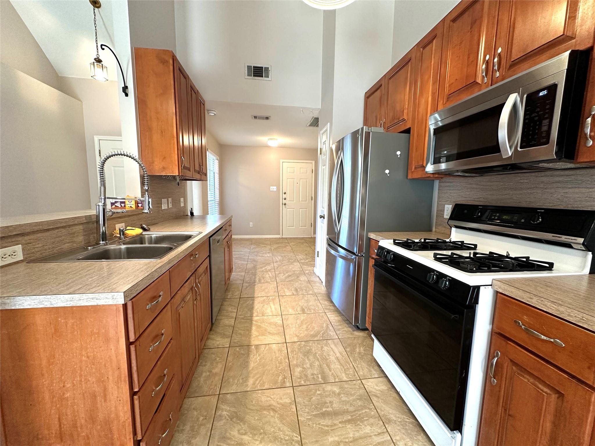 7903 Tiger Eye Cv Property Photo 8