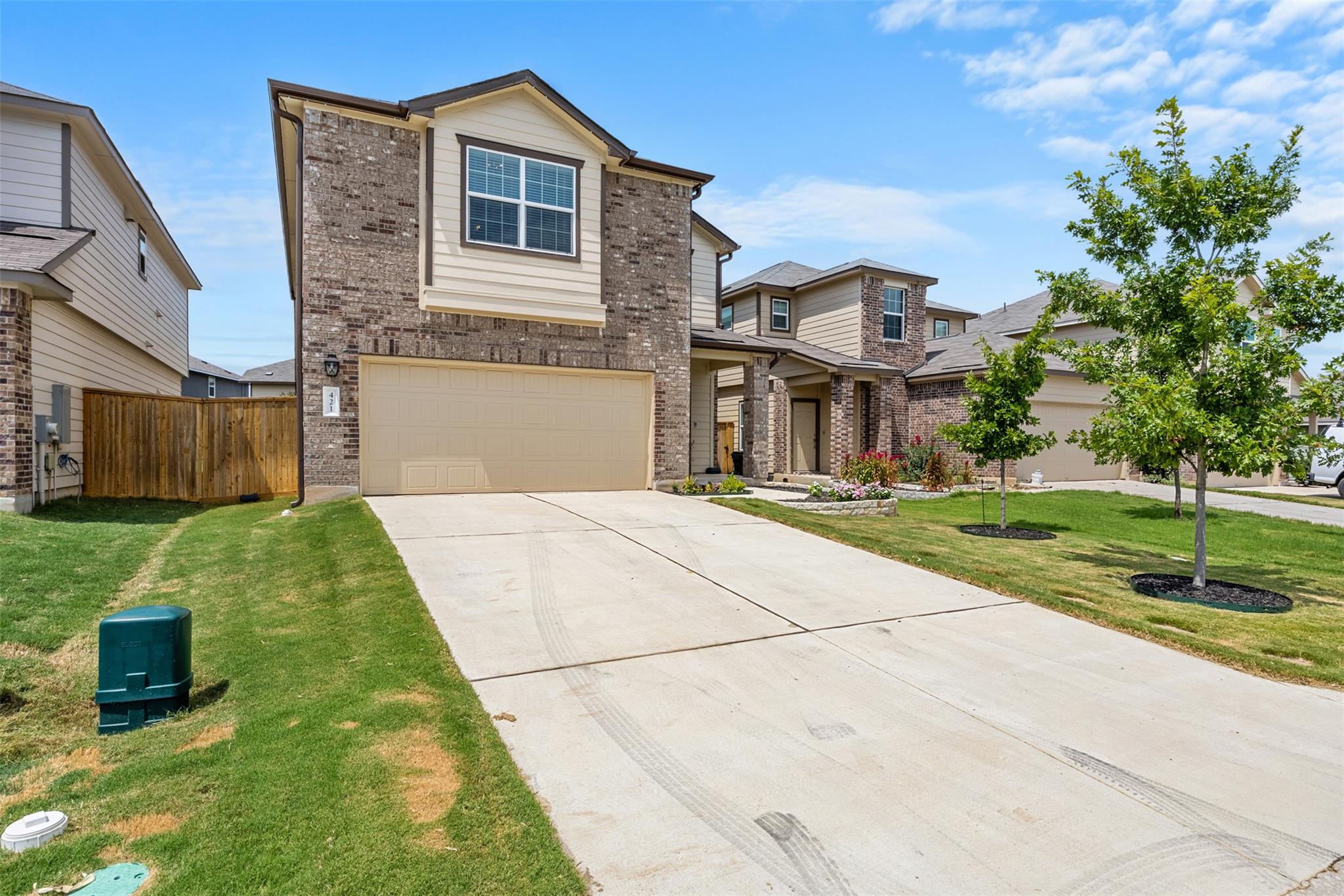 421 Perfect World Loop Property Photo 2