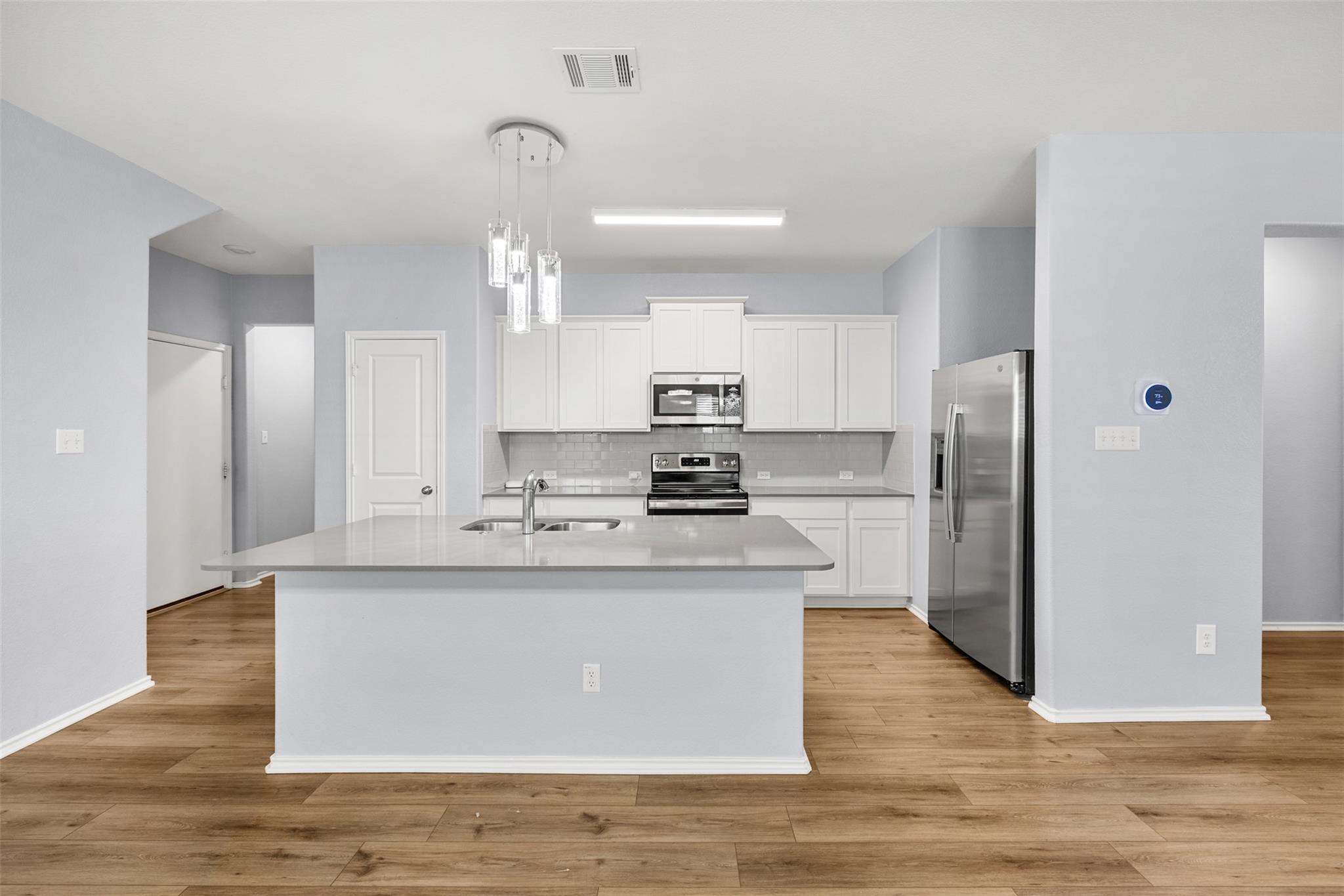 421 Perfect World Loop Property Photo 6