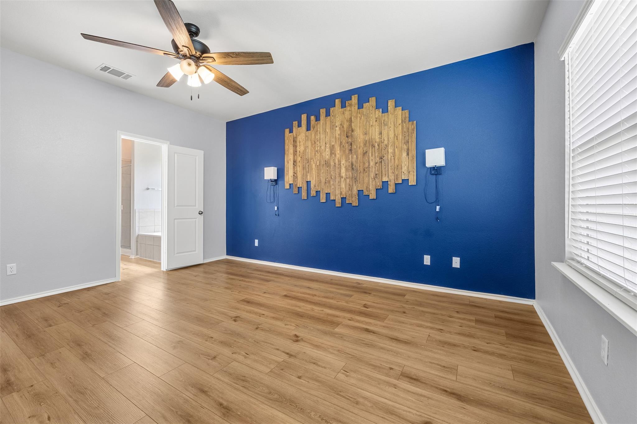 421 Perfect World Loop Property Photo 16
