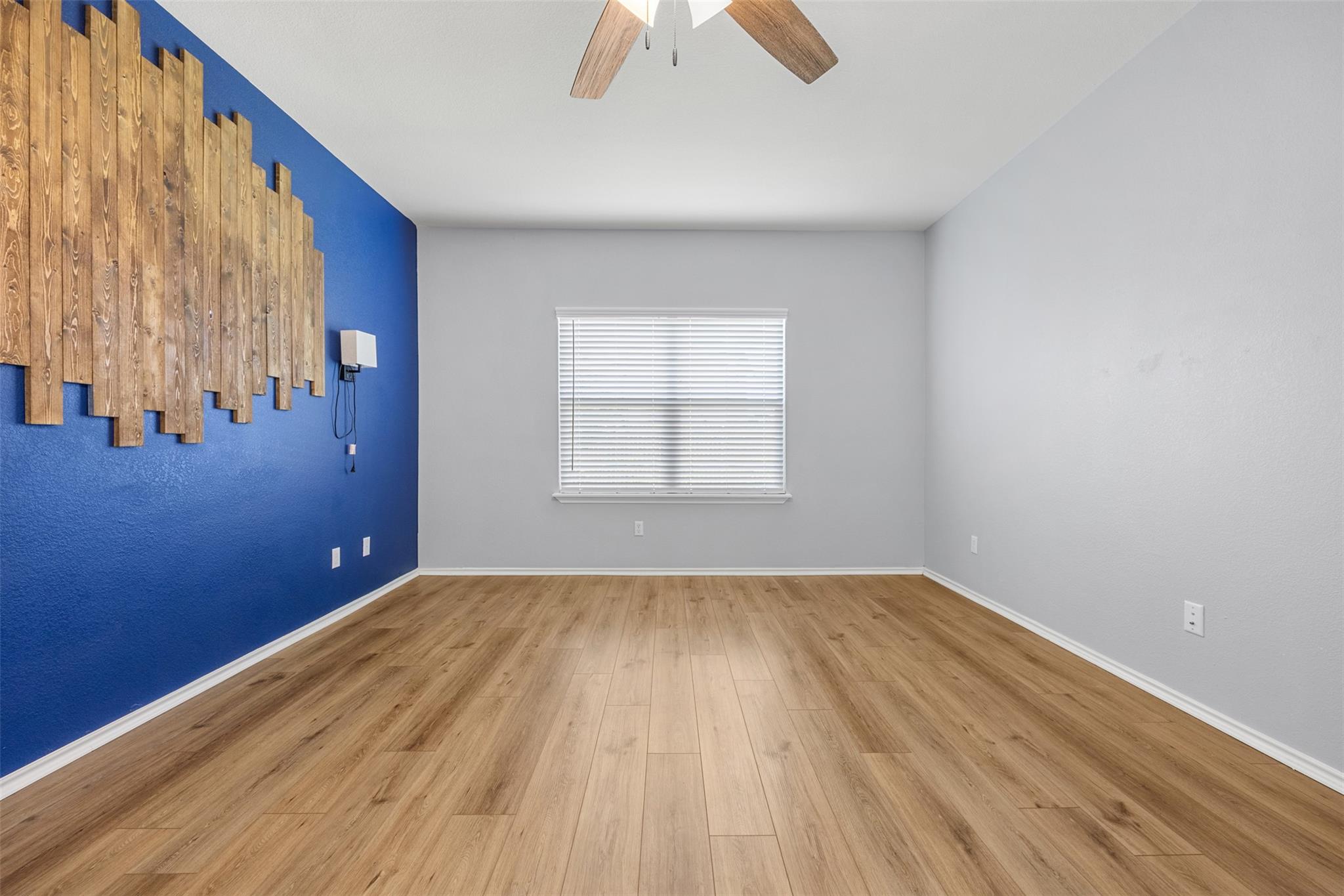 421 Perfect World Loop Property Photo 17