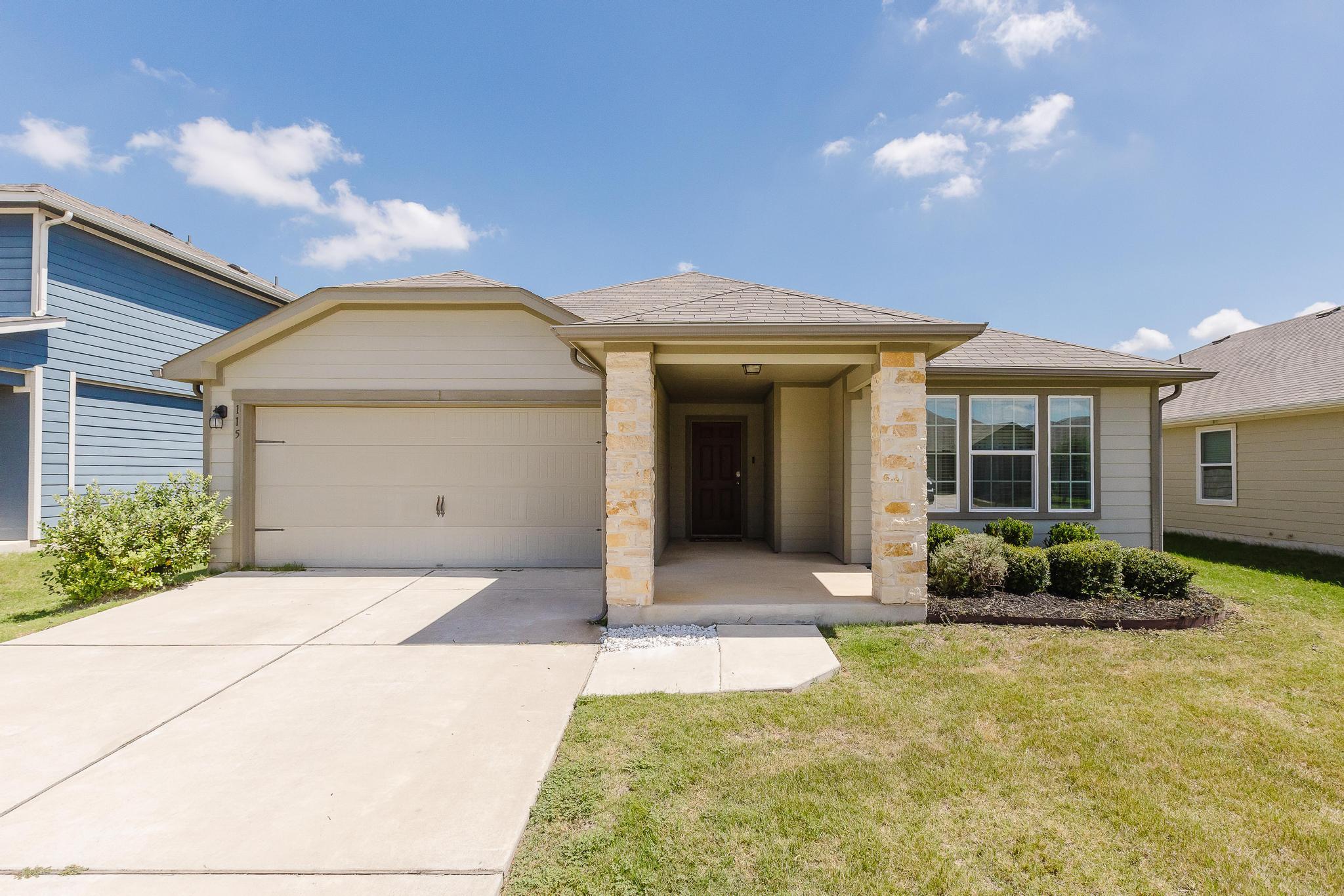 115 San Bernard Trl Property Photo 1