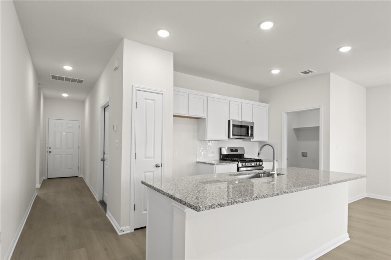 18220 Emu Ln Property Photo 3