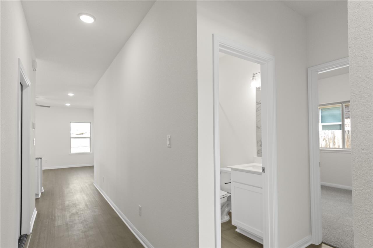 18220 Emu Ln Property Photo 4