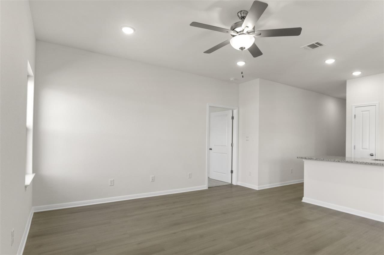 18220 Emu Ln Property Photo 6