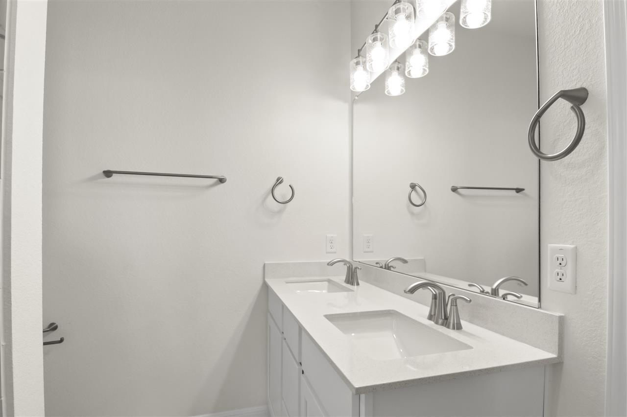 18220 Emu Ln Property Photo 21