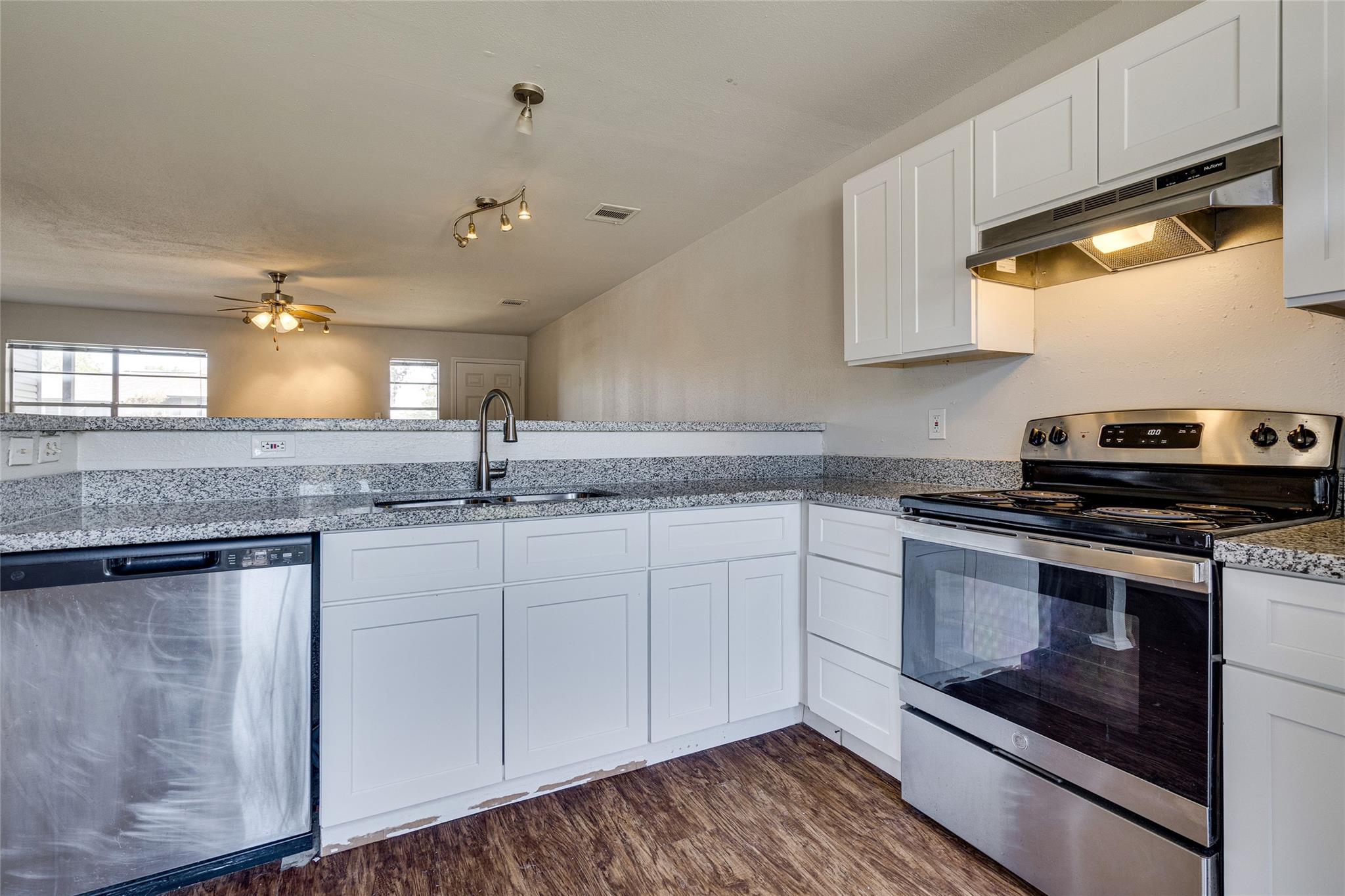 1824 River Crossing Cir D Property Photo 13