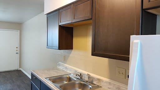 700 Franklin Blvd Property Photo 2