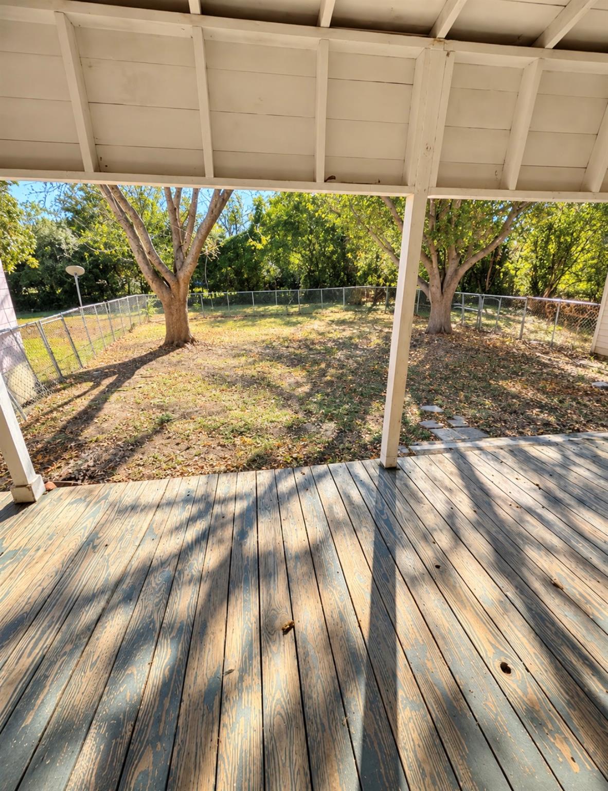 302 S Burleson St Property Photo 16