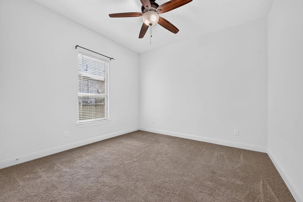 4117 Brean Down Rd Property Photo 6
