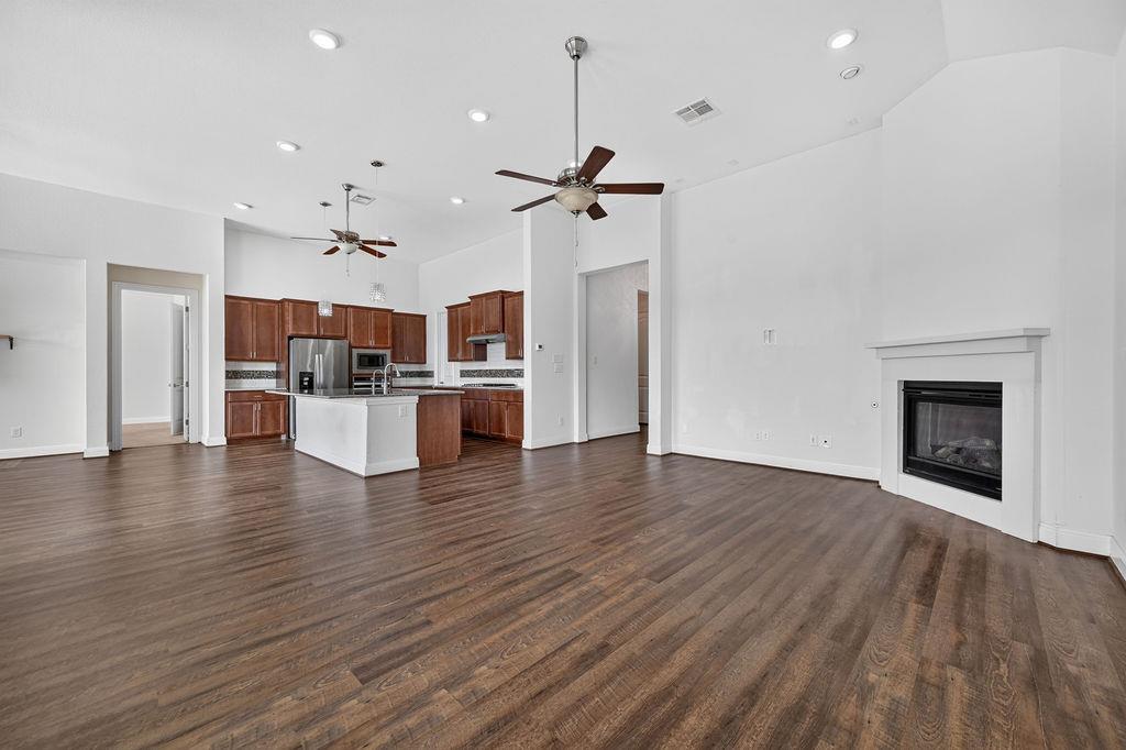 4117 Brean Down Rd Property Photo 10