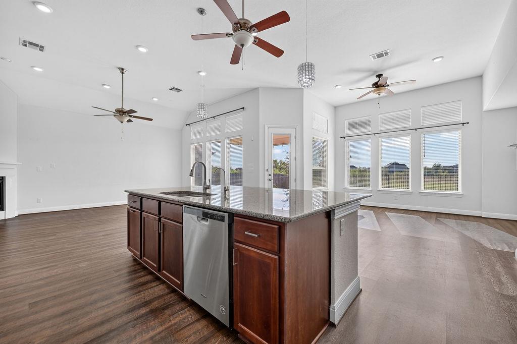4117 Brean Down Rd Property Photo 19