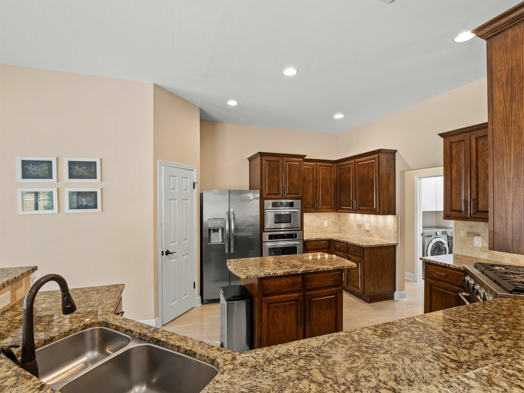 2520 Butler National Dr Property Photo 10