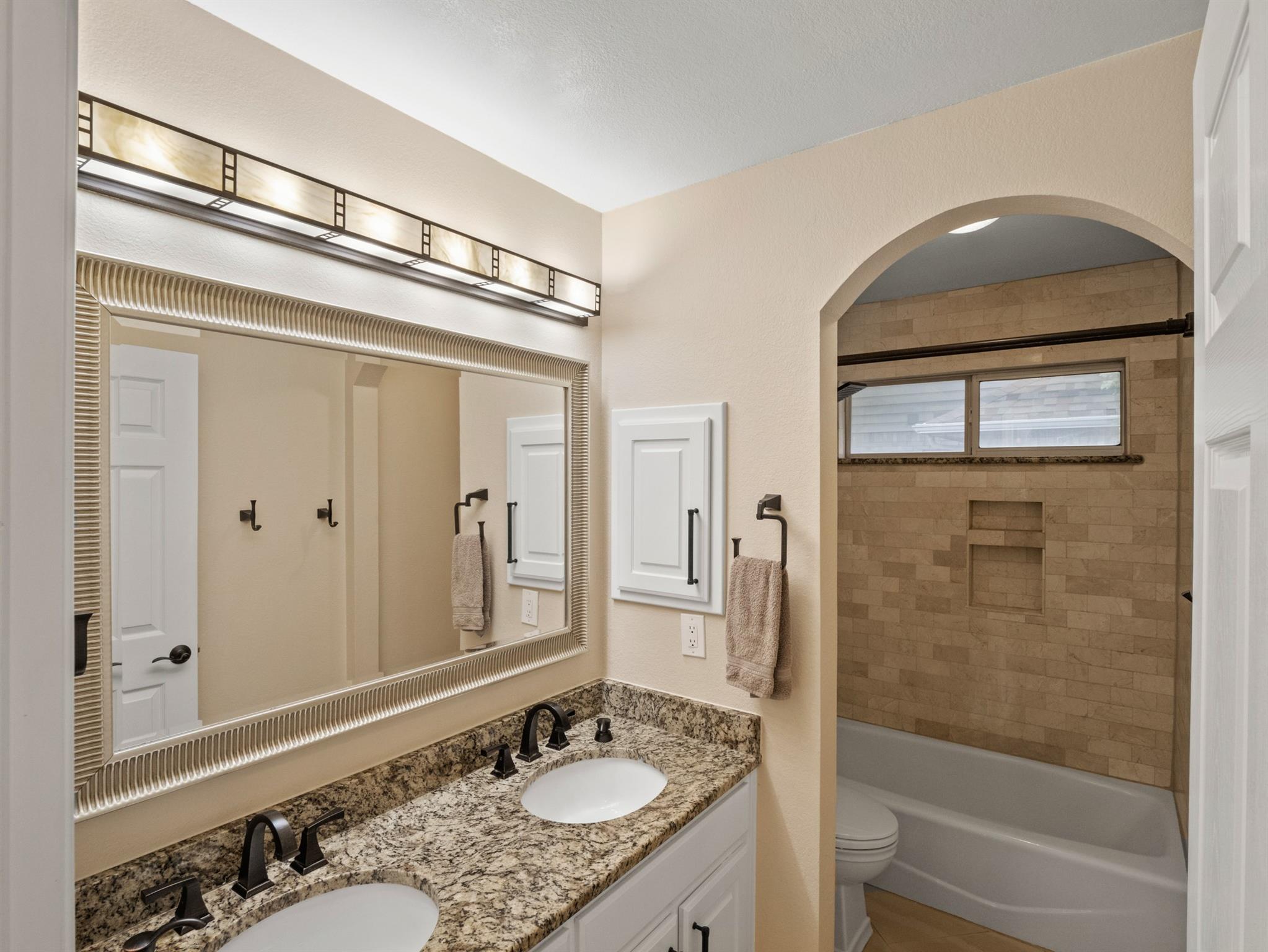 2520 Butler National Dr Property Photo 19