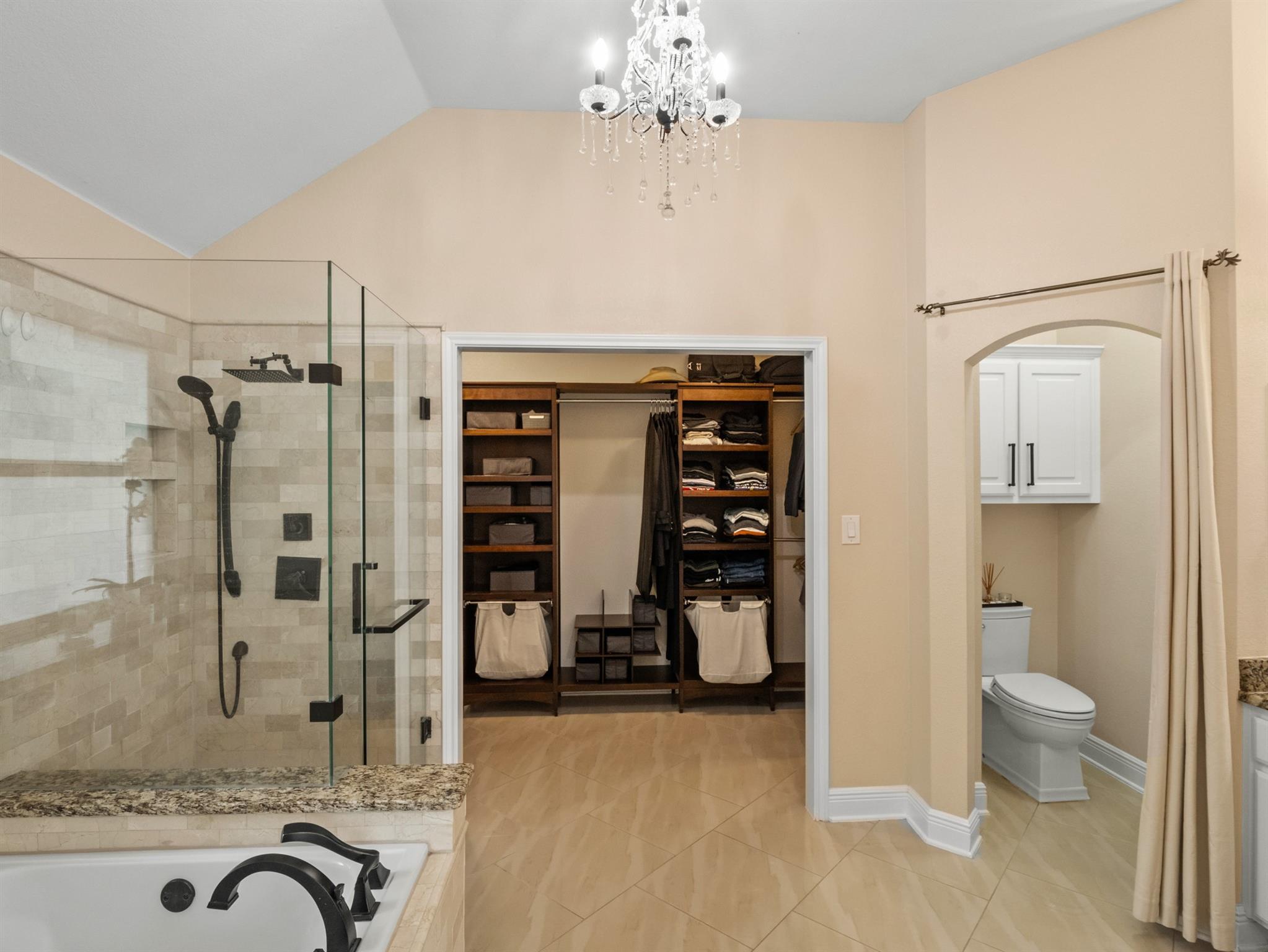 2520 Butler National Dr Property Photo 26