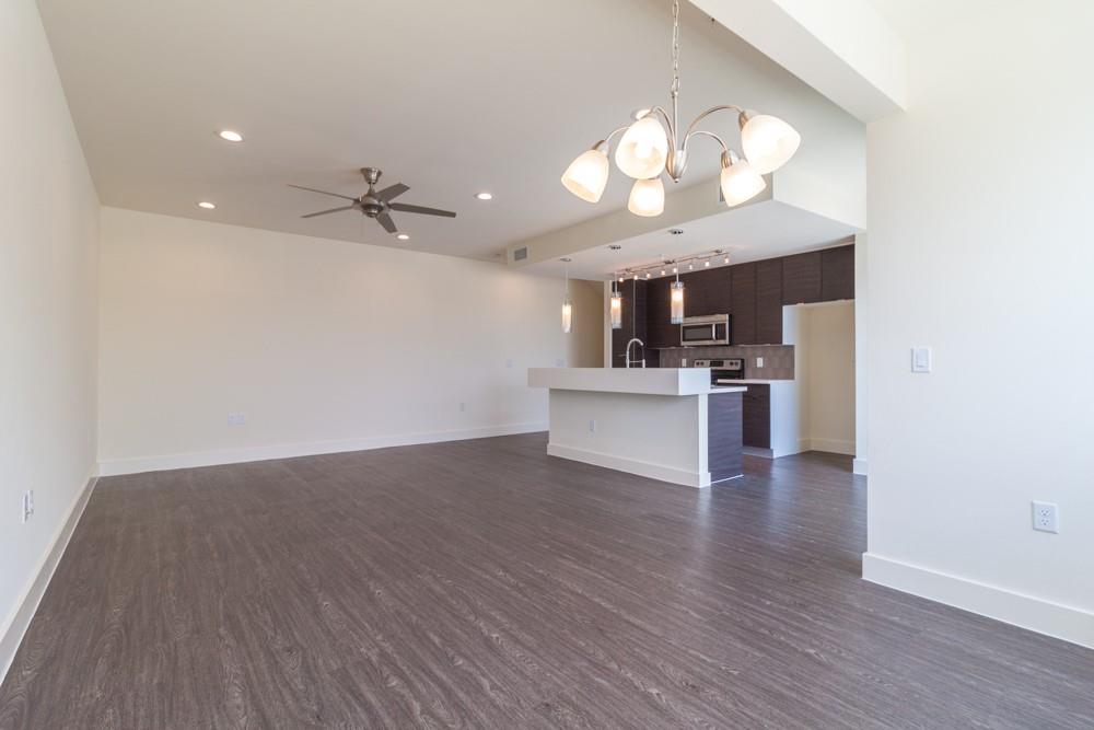 604 N Bluff Dr #245 Property Photo 10