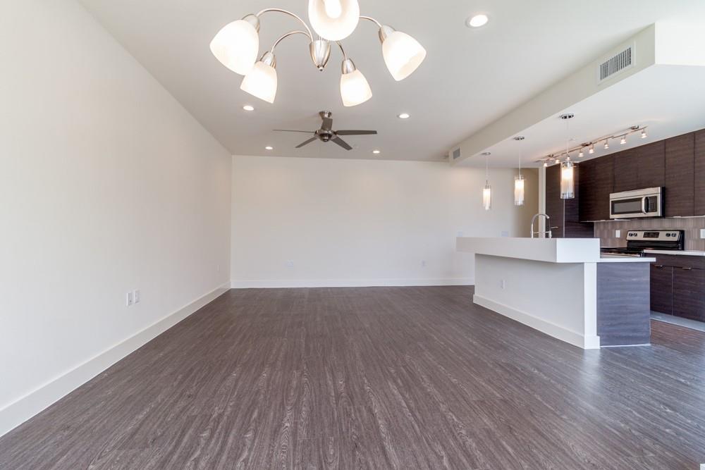 604 N Bluff Dr #245 Property Photo 11