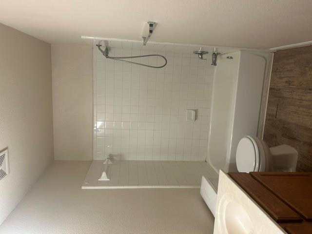 108 Pond Way Property Photo 8