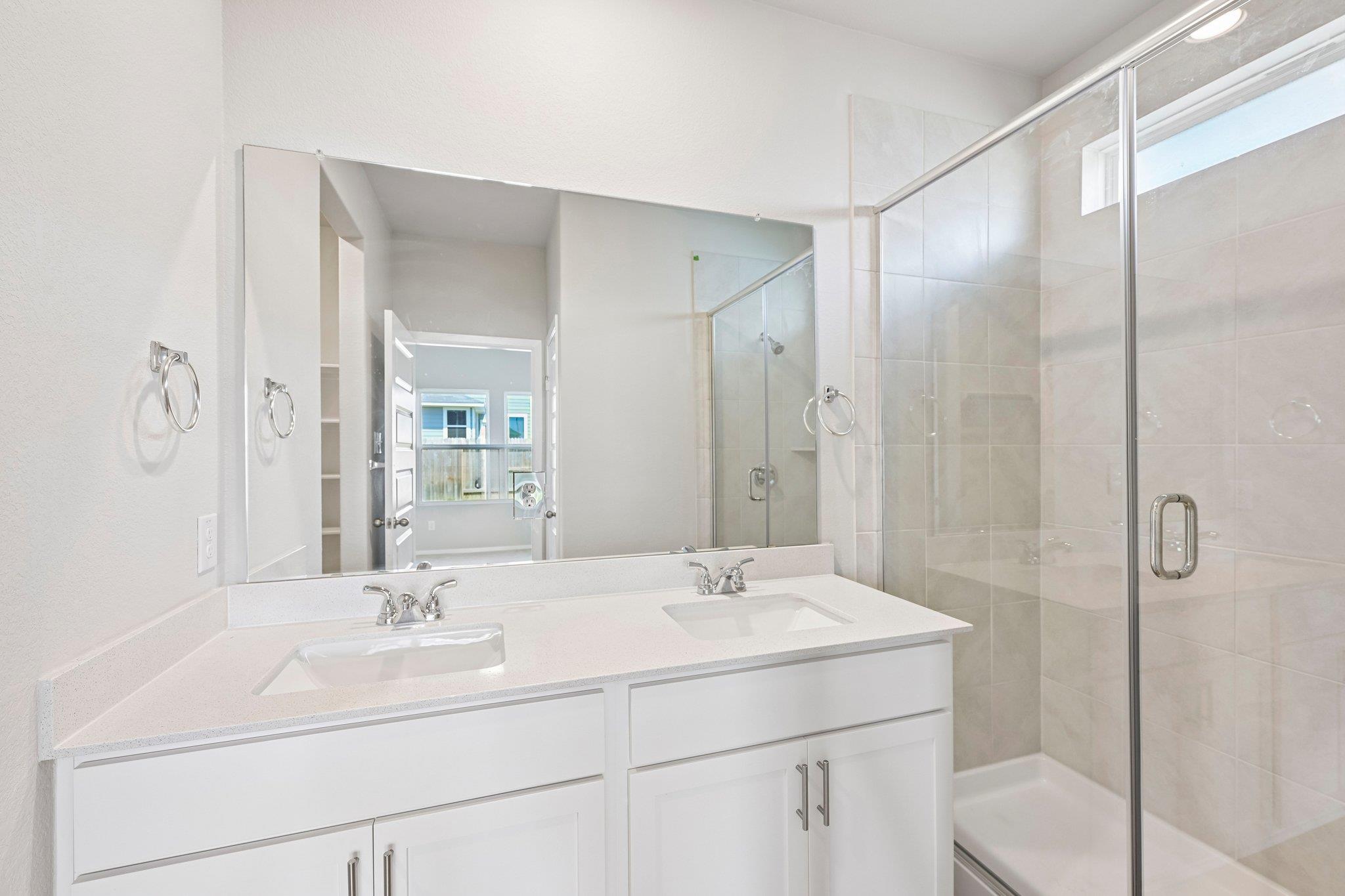 358 Golden Paint Trl Property Photo 16