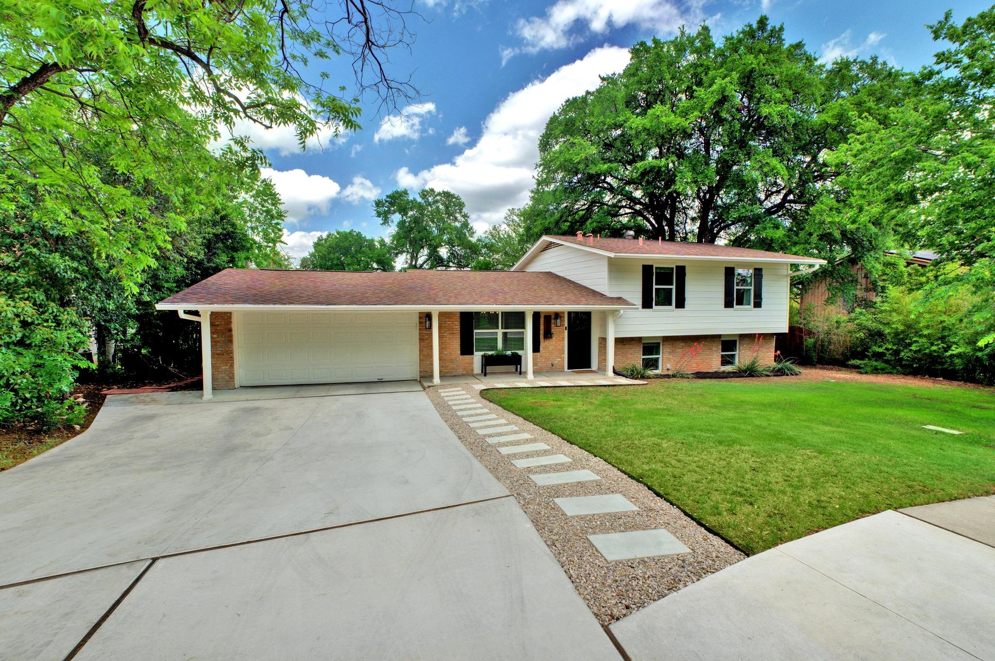 6608 Bradley Dr Property Photo